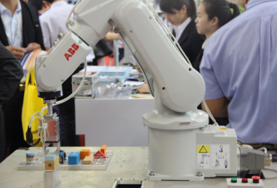 Three-dimensional vision drives innovative changes in industrial robots_hjhb861.com